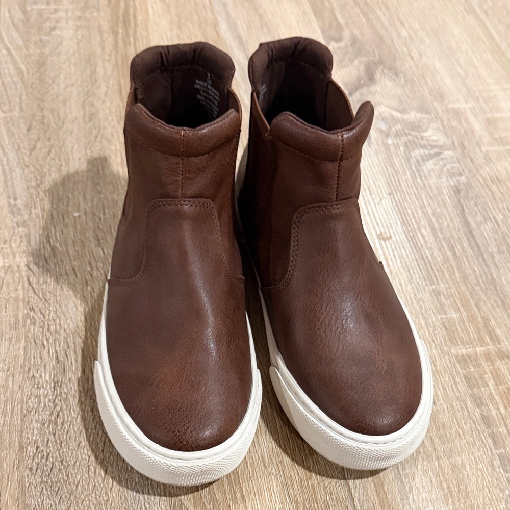 Old Navy Kids Brown Boots